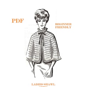 Op de afbeelding: Een zwart-witte lijntekening van een vrouw die een gehaakte sjaal draagt. De sjaal is een beginnersvriendelijk patroon en is verkrijgbaar in de maten klein, medium en groot. De tekst "PDF, Beginnersvriendelijk, Dames Sjaal Maten, Klein, Medium & Groot" staat op de afbeelding.