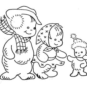 Op de afbeelding: Een zwart-witte lijntekening van drie cartoonfiguren die winterkleding dragen. De figuren zijn een beer, een meisje en een kleinere beer. De beer draagt een sjaal en een hoed. Het meisje draagt een jurk en een hoed. De kleinere beer draagt een hoed en een sjaal.