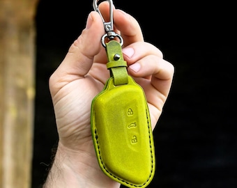 New SKODA - Superb Octavia Karoq Kodiaq Leather Key Fob Case Holder - Key Fob Cover Protector-Personalized Handmade Leather Keychain