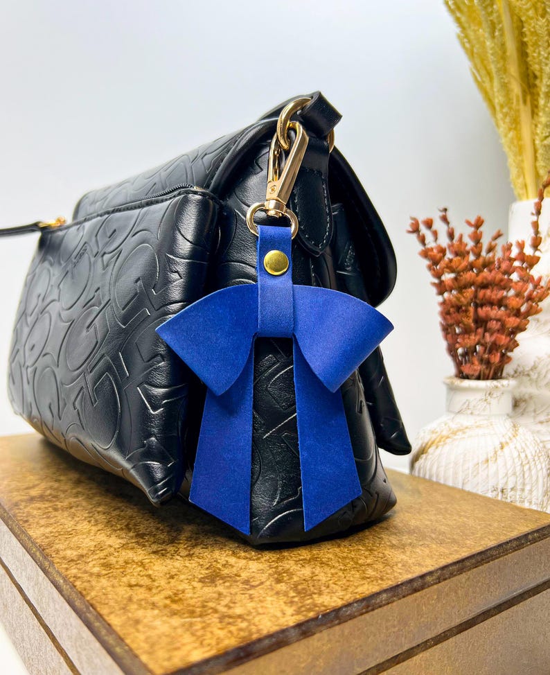 Crazy Horse Leather Bow Keychain – Personalized Droopy Style Keyring, Handmade Purse Charm Gift for Her Crazy Blue
