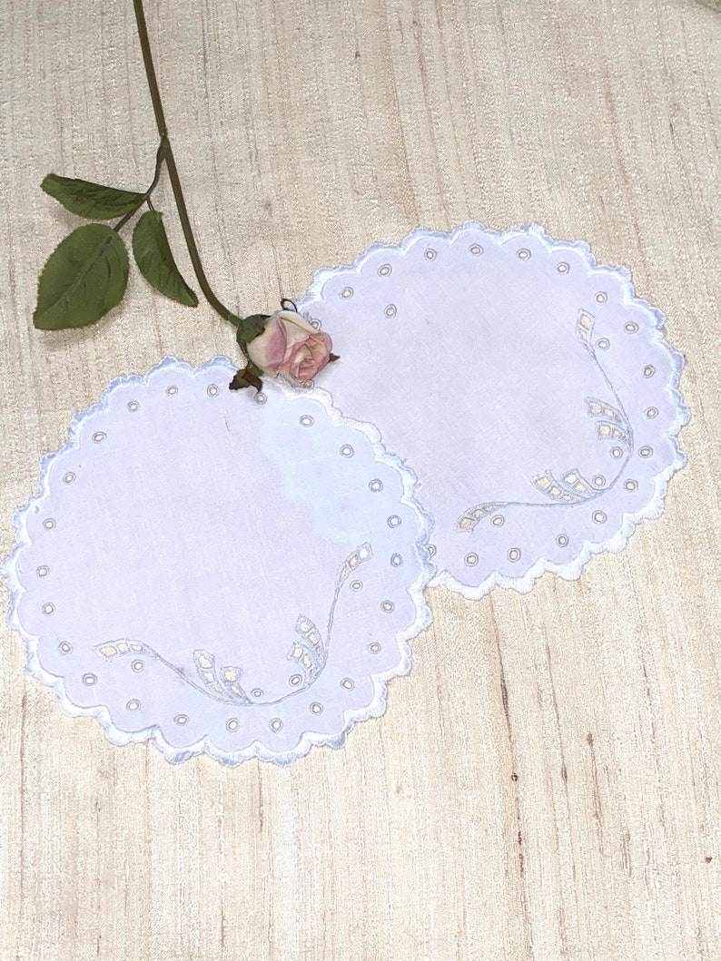 Antique Round Doily Made of Linen with Hand Embroidery 7 Inches