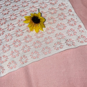 Vintage White Crochet Dresser Scarf Doily
