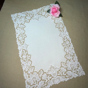 Vintage Linen Rectangular Dresser Scarf or Doily with a Lace Edge