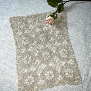 Vintage Beige Crochet Dresser Scarf Doily