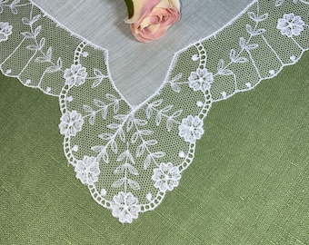Vintage White Lace Wedding Hanky - Hankie  Bridal Handkerchief Wedding Bridal Gift Mother