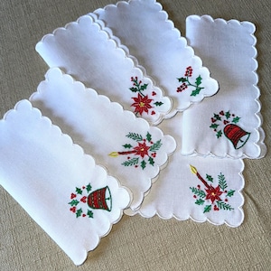 6 Vintage Cocktail Napkins from the 1970s Polyester with Christmas Theme
