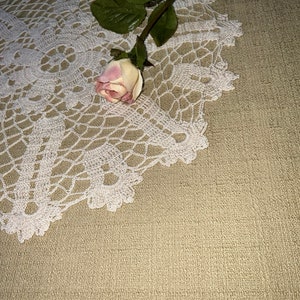 Vintage Round Beige Crochet Dresser Scarf Doily