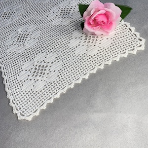Vintage White Crochet Dresser Scarf Doily
