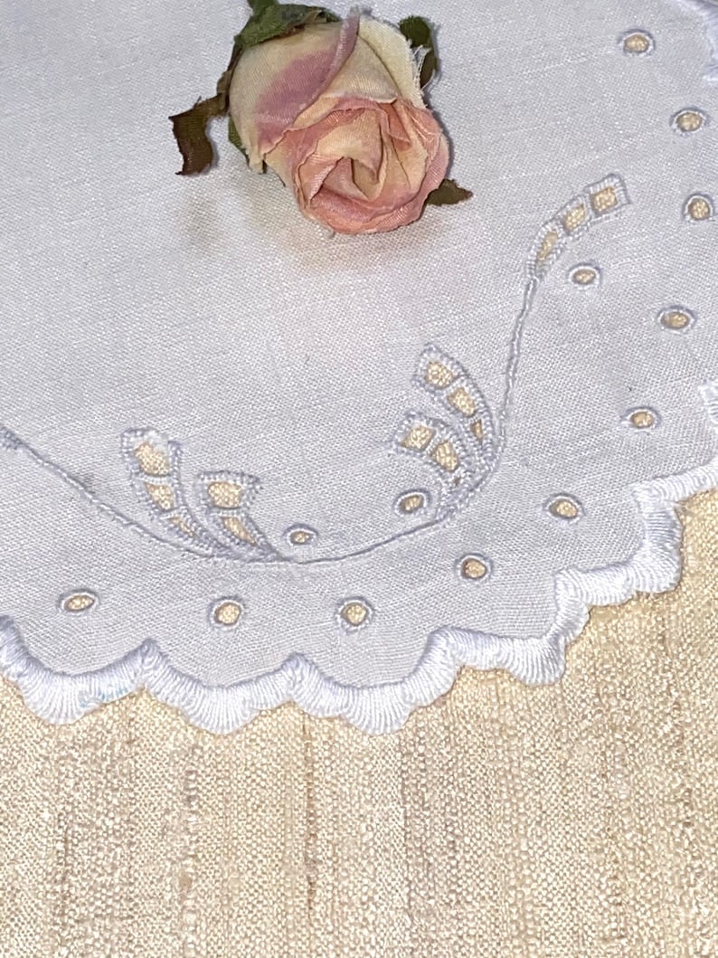 Antique Round Doily Made of Linen with Hand Embroidery 7 Inches