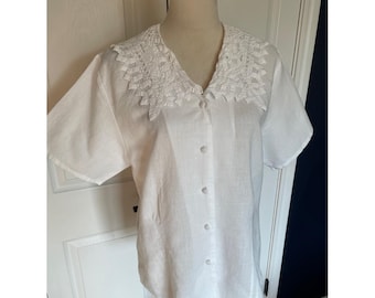 Vintage Carry Back Lace Collar White Button-Front Short Sleeve Cotton Blouse 12