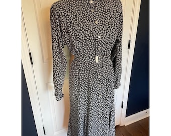 Vintage Liz Claiborne zwart-witte midi-jurk met print en riem, maat 10