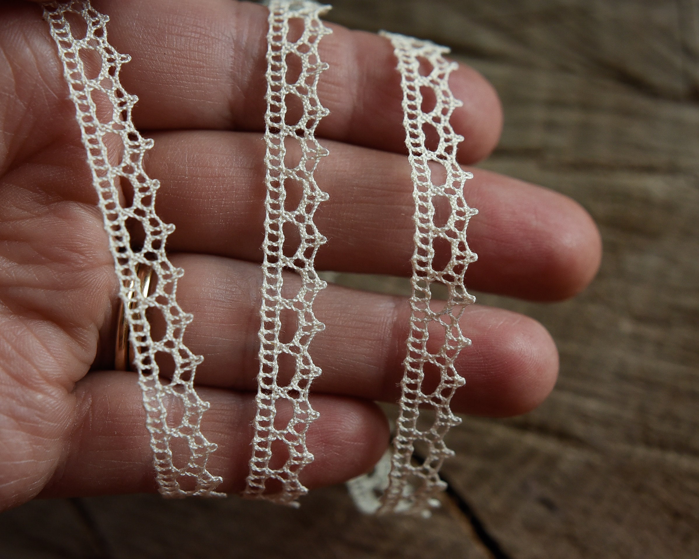 1.5 Spanish EcruonWhite Vintage Scalloped Trim morikuma3776 Lace