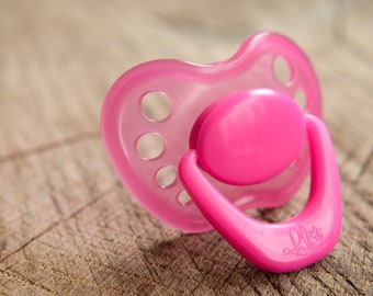 HoneyBug Sweetheart Pacifier Miss Bubblegum INCLUDES MAGNETS & SHIPPING IN USA!