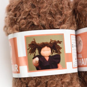 Light brown boucle mohair doll hair yarn made by De Witte Engel.