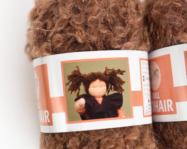 Light brown boucle mohair doll hair yarn made by De Witte Engel.