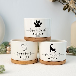 Personalisierter Haustier-Memorial-Übertopf: Forever Loved Keramik-Blumentopf mit Bambustablett