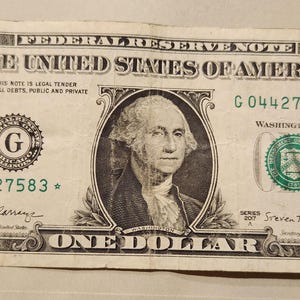2017 A Series Star Note 04427583 One Dollar Bill