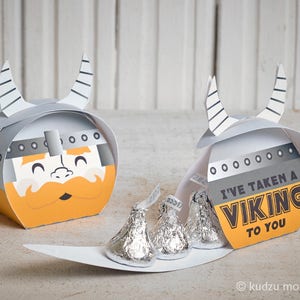 Boîtes de bonbons pour la classe Saint-Valentin viking, boîte-cadeau pliable imprimable, moustache amusante, j'ai emmené un viking pour vous, téléchargement DIY pour la Saint-Valentin