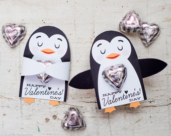 Printable cute penguin Candy or gift Hugger valentines animals hug individual candy valentine card cute Valentine's day chocolate holders