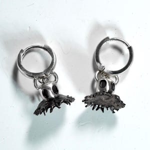 Ho.ll.ow K.ni.g.h.t Earrings PREMIUM -Handmade Silver 950 Studs -The Knight - Indie Game Jewelry -Fantasy Gift for Gamers and Cosplayers