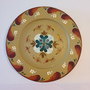 Vintage NORDIC, SCANDINAVIAN, NORWEGIAN, Rosemaled wooden plate