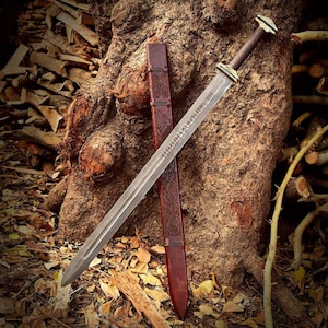 Épée viking personnalisée forgée à la main, épée viking médiévale, épée nordique avec fourreau personnalisé, épée cosplay, anniversaire viking et cadeau de Noël