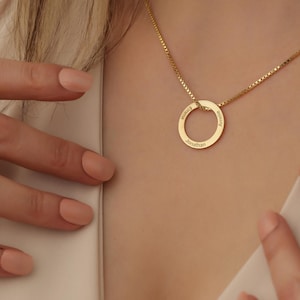 Personalisierte Sterling Silber Familie Name Kreis Halskette: Neue Mutter Geschenk