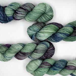 Hand dyed merino bfl nylon sock yarn | Superwash fingering weight 100g skein 425m and 400m | Midnight Pine