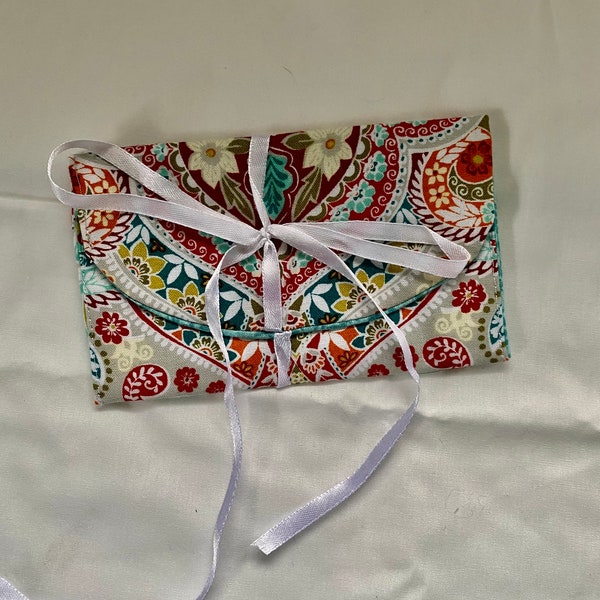 Small paisley print pouch with tie front, credit card holder with bow tie closure, change purse made of cotton fabric, handmade pocket pouch