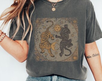 Gray Tiger Shirt Japanese Retro Sun and Moon Faded Women Boho Style T-Shirt Washed Comfortable Casual Vintage Clothing Streetwear