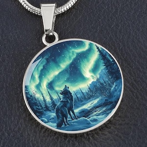 Wolf and Northern Lights Necklace, Engraved Pendant, Nature Lovers, Birthday Gift, Mother&#39;s Day Gift, Christmas, Gift for Girlfriend