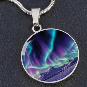 Aurora Borealis Round Necklace, Engraved Alaska Northern Lights Jewelry, Gift for Her, Engraved Pendant Gift, Mother&#39;s Day Gift,Gift for Her