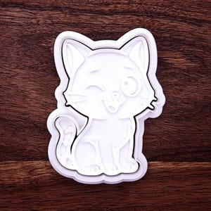 Cat Cookie Cutter, Optional Stamp, Cute Pet Baking Mold Mini to XL for Cat-Themed Parties, Cat Lover Gifts, Treats, Fondant, Crafts and Clay