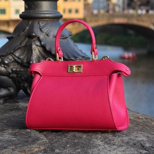Élégant sac à main à bandoulière en cuir italien : sac à main à bandoulière fabriqué à la main pour femme