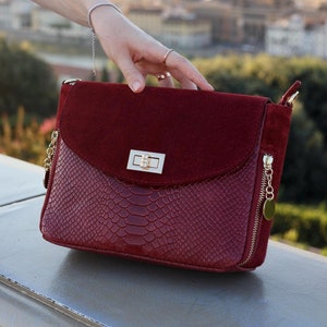 Handgefertigte Italienische Wildleder Crossbody Leder Geldbörse: Elegante Schulter Handtasche für Damen