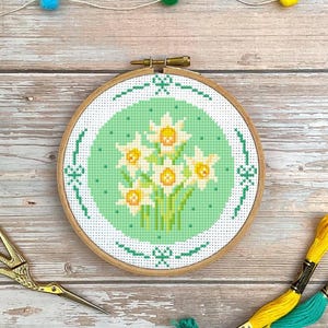 Kruissteekpatroon wilde narcissen: pdf-diagram met lentebloemen direct downloaden