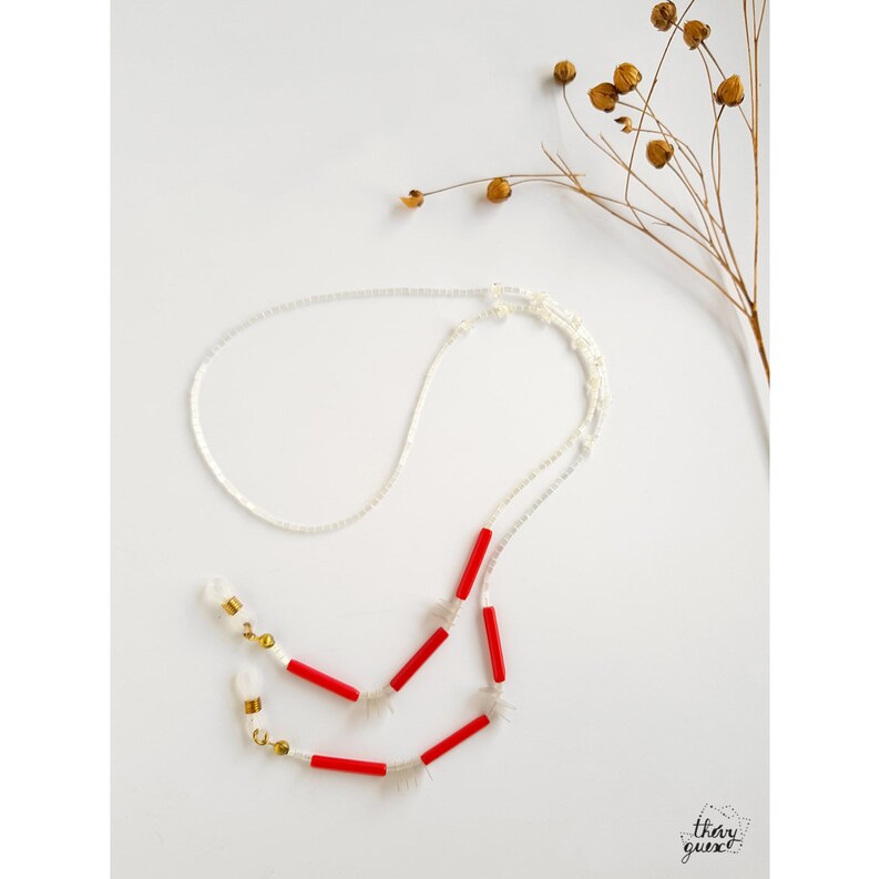 Chaîne de lunettes perles de verre tube rouge et blanches, Paillettes vintage, Collier chaîne fait main, Cadeau pour elle image 4