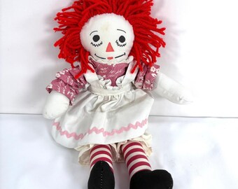 Vintage Raggedy Ann Plush Doll Red Yarn Hair Floral Dress 15.5 Inch