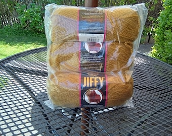 Lion Brand - jiffy -  gold - 85g yarn - by the skein