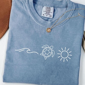 Meeresschildkröte Sonne Shirt, Sommer Png, Strand Png, Sommer Shirt, Geschenk für Frauen, Strand Shirt, Sommer Frauen Shirt, Sommer Vibes Png, Ozean Shirt