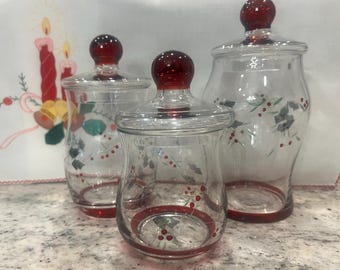 Pfaltzgraff “Winterberry” set of three canisters with lids