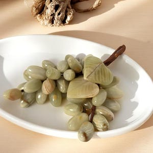 Green Onyx Marble Grape Sculpture, Hand Carved Natural Stone Ornament, Home Decor Table Accessory