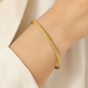 9ct Yellow Gold Bangle Closed Design Gift boxed Bangle