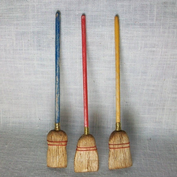 Miniature Broom (1 inch dollhouse scale)