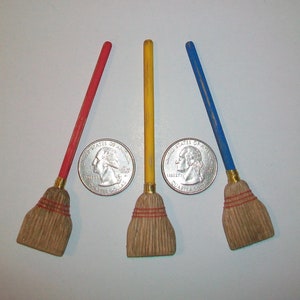 Miniature Broom  1:12 scale