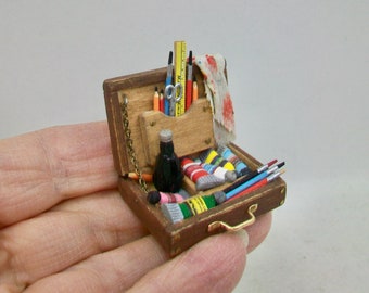 Miniature Artist Paint Box   1:12 scale