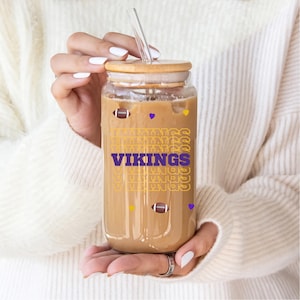 Minnesota Vikings Iced Coffee Cup, Vikings Glass Cup with Lid and Straw, Minnesota Vikings Glass Cup, 16 oz Iced Coffee Cup