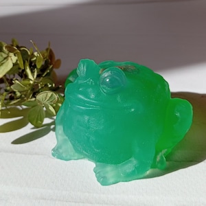 Frogs soap, decorative mini shower favors, unique nature lover gift, realistic shaped animal Easter decorative soaps