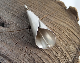 Cala Lily, Sterling Silver, pendant only
