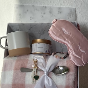 Gift set gift box wellness gift spa gift for teenager girls girl women beauty gift pink wellness wellbeing gift pampering